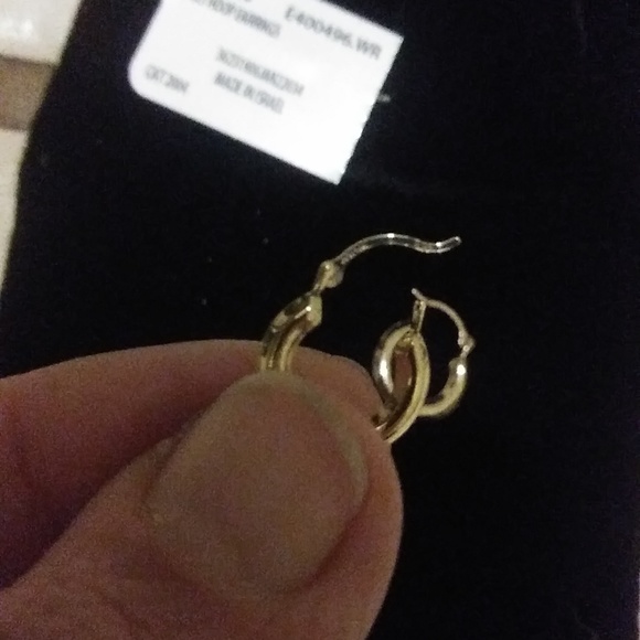 hold 14kt small gold hoops never wore - Picture 3 of 4